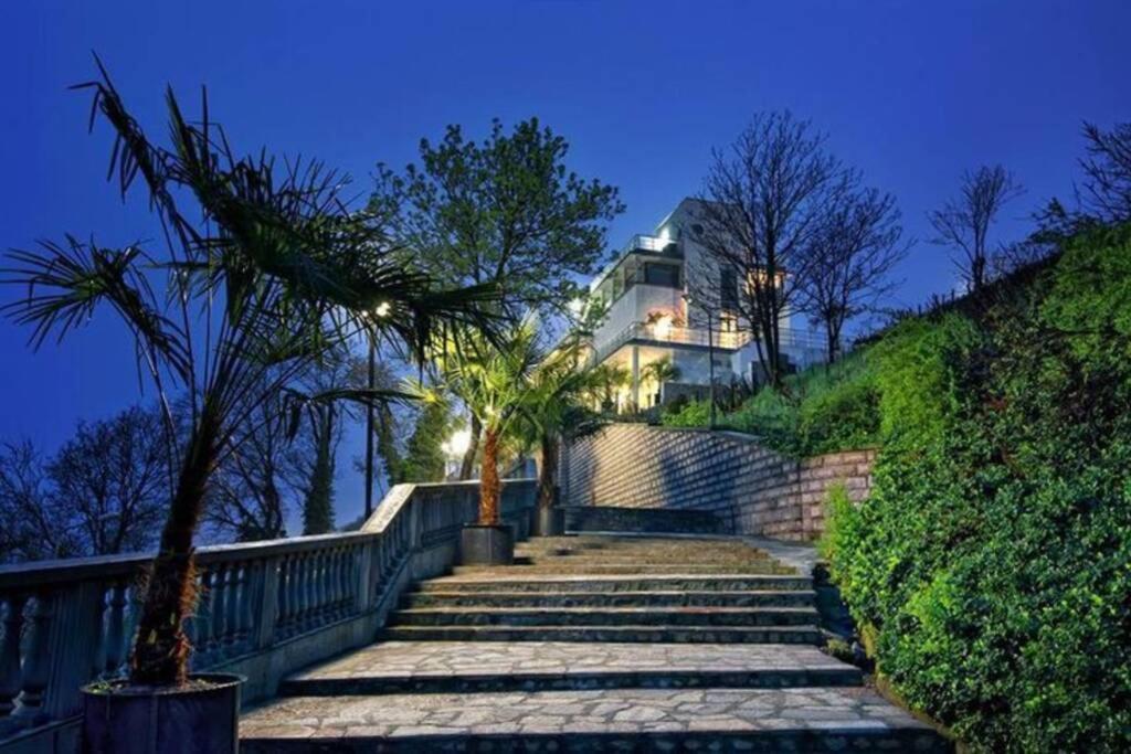 Comfy Home In The Heart Of Burgas Stad Buitenkant foto